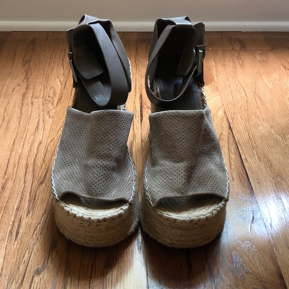 Marc Fisher Adalyne Platform Wedge - Picture 2 of 5